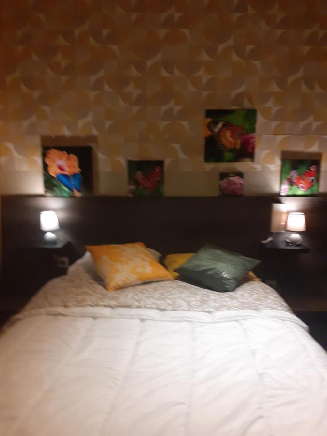 Hotel Le Kamelia à Salles  Extérieur photo
