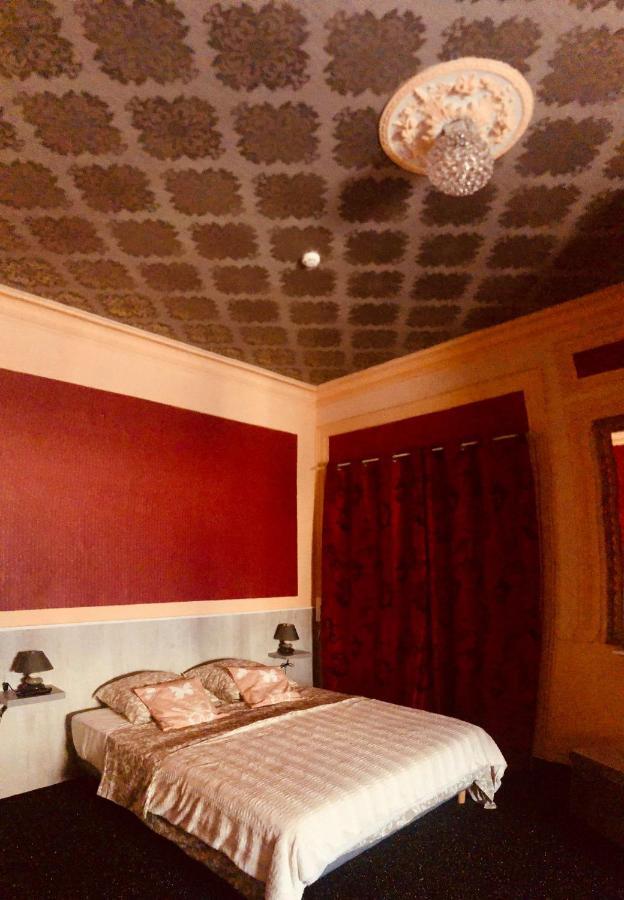 Hotel Le Kamelia à Salles  Extérieur photo